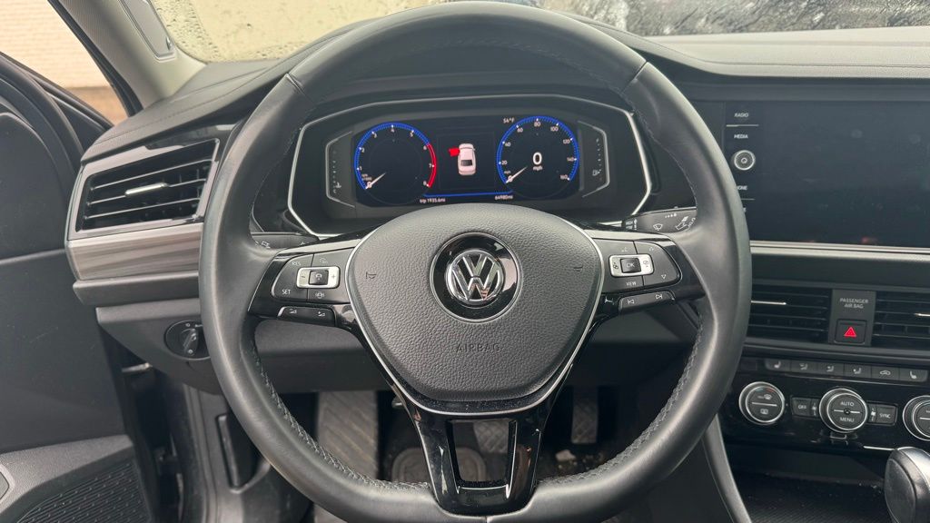Thumbnail: 2019 Volkswagen Jetta - 2