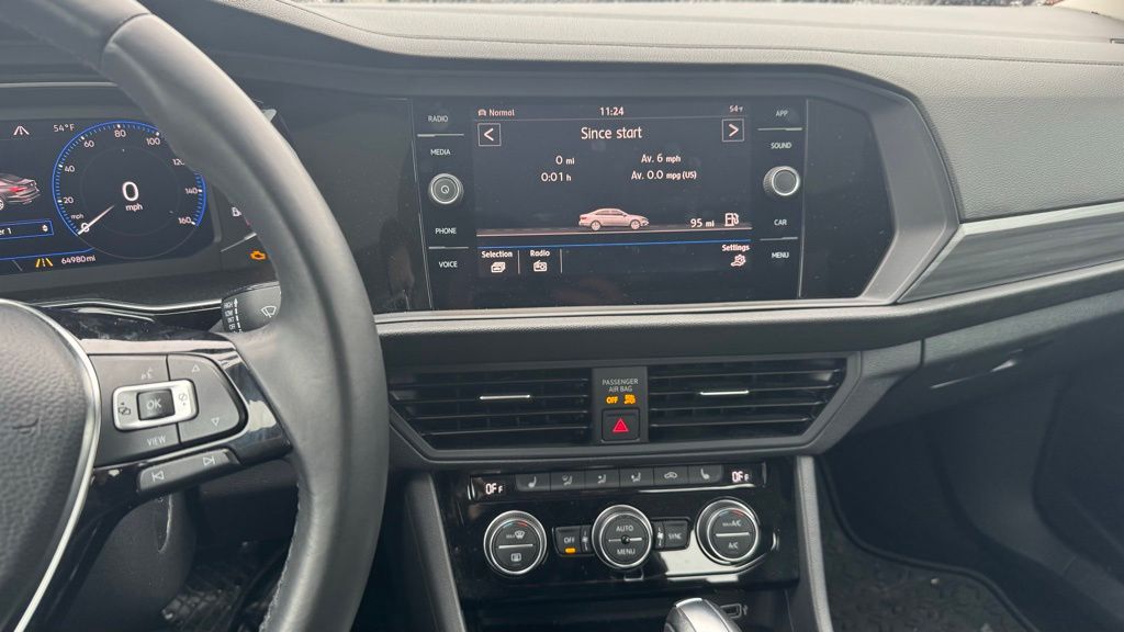 Thumbnail: 2019 Volkswagen Jetta - 11