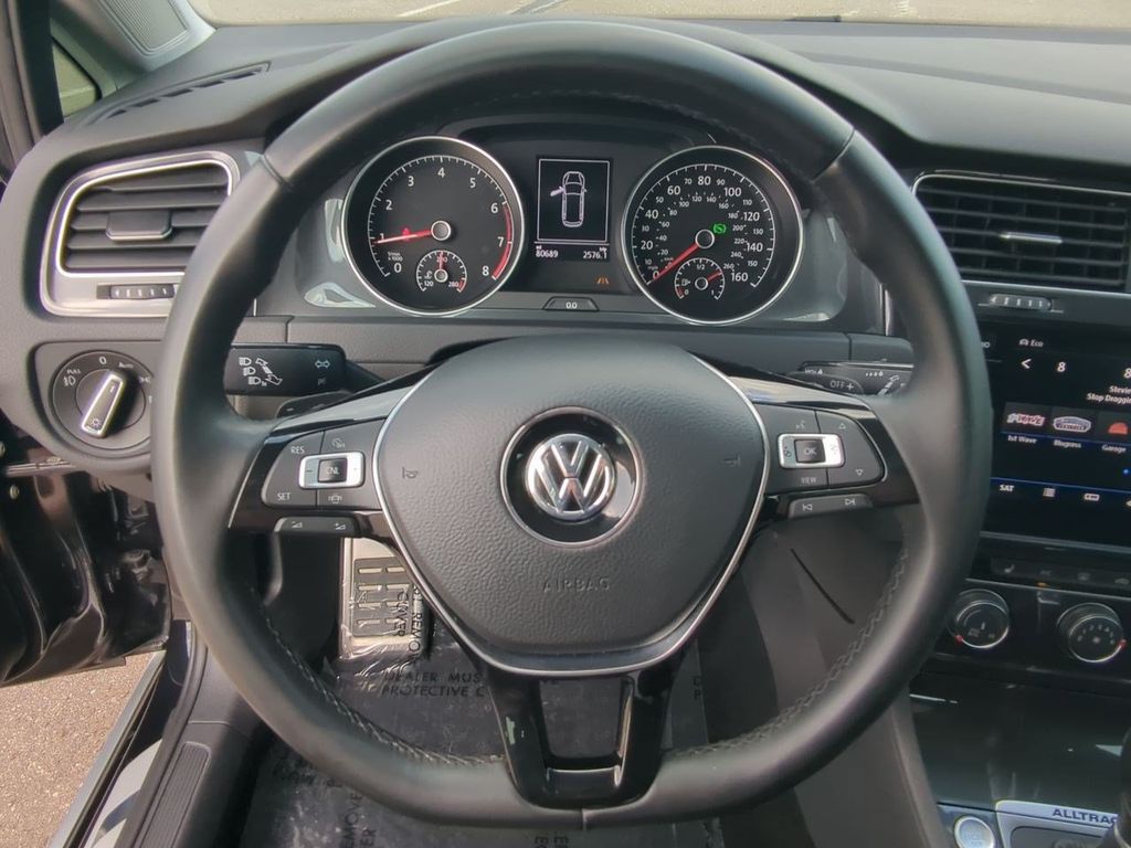 Thumbnail: 2019 Volkswagen Golf - 13