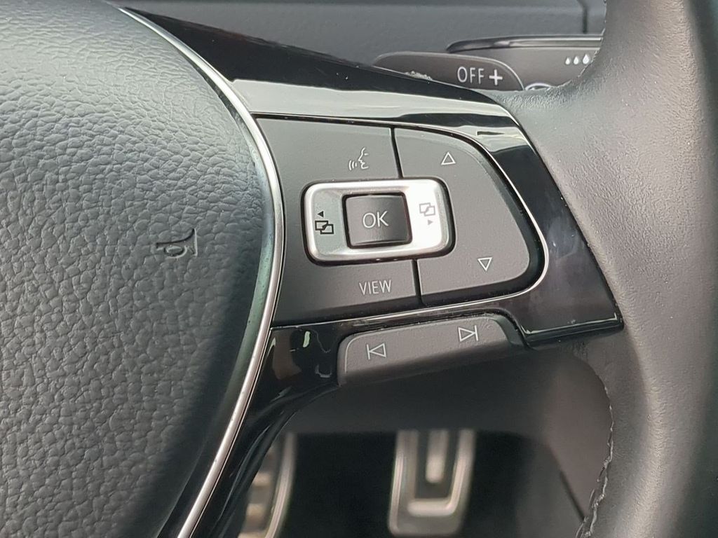 Thumbnail: 2019 Volkswagen Golf - 28