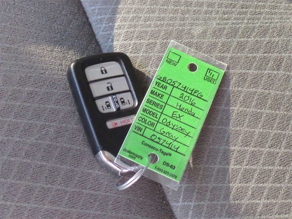 Thumbnail: 2016 Honda Odyssey - 17