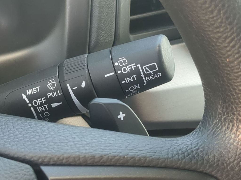 Thumbnail: 2019 Honda Odyssey - 15