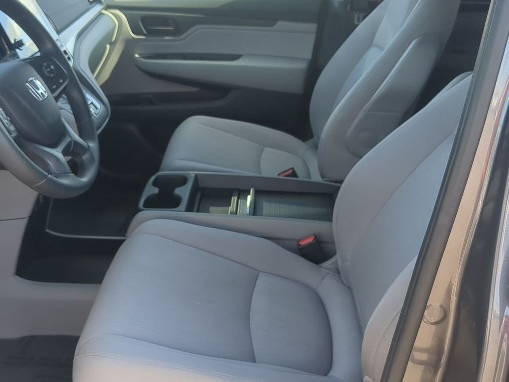Thumbnail: 2019 Honda Odyssey - 10