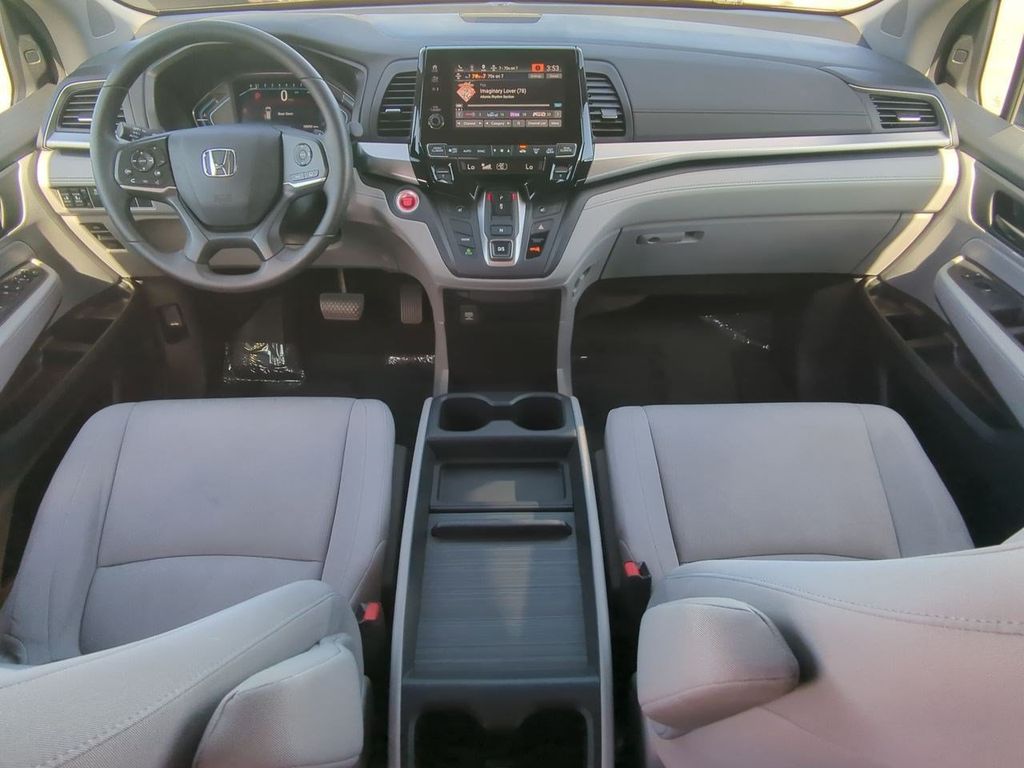 Thumbnail: 2019 Honda Odyssey - 9