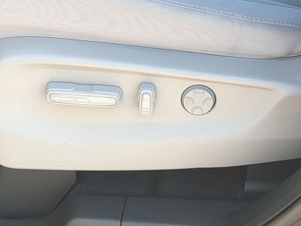 Thumbnail: 2019 Honda Odyssey - 23