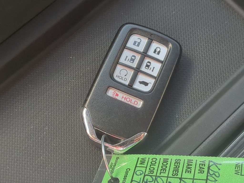 Thumbnail: 2019 Honda Odyssey - 30