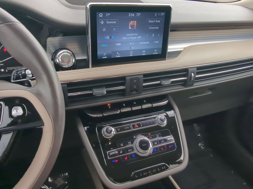 Thumbnail: 2022 Lincoln Corsair - 14