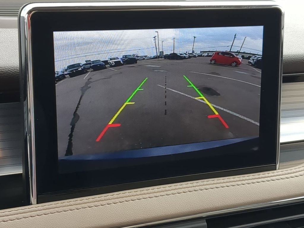 Thumbnail: 2022 Lincoln Corsair - 32