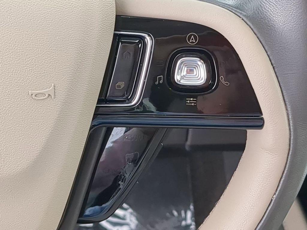 Thumbnail: 2022 Lincoln Corsair - 28