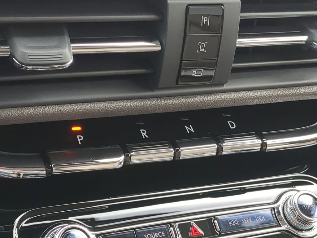 Thumbnail: 2022 Lincoln Corsair - 34