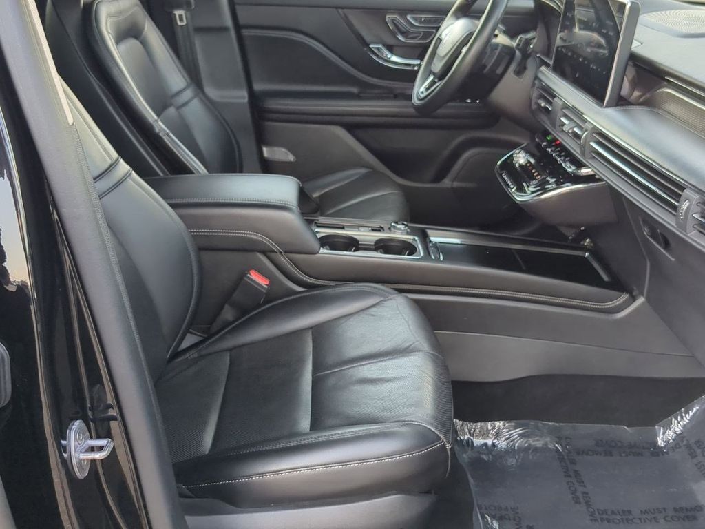 Thumbnail: 2024 Lincoln Corsair - 12