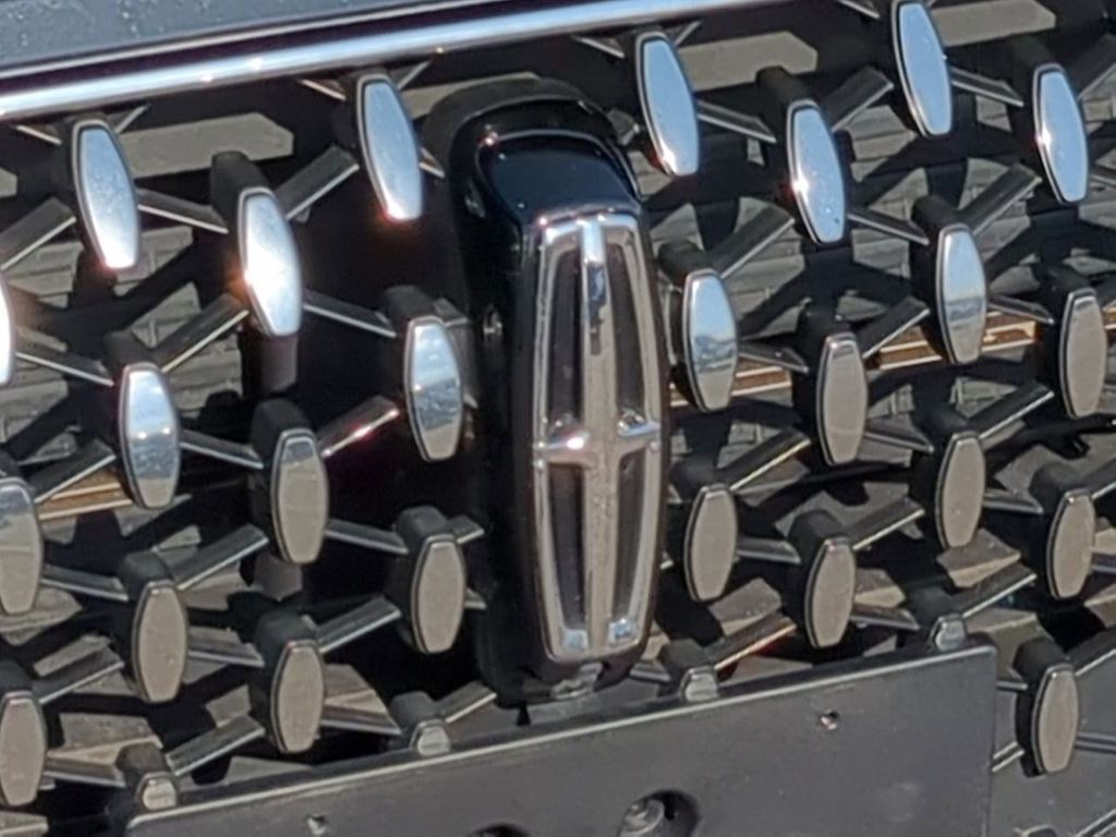 Thumbnail: 2024 Lincoln Corsair - 9