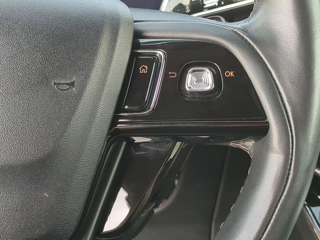 Thumbnail: 2024 Lincoln Corsair - 27