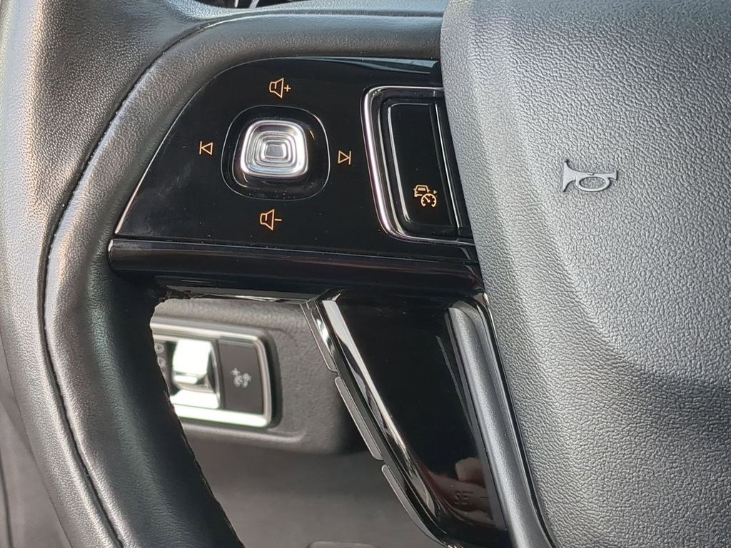 Thumbnail: 2024 Lincoln Corsair - 26