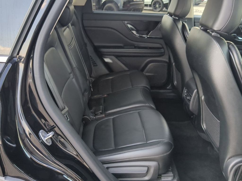 Thumbnail: 2024 Lincoln Corsair - 25