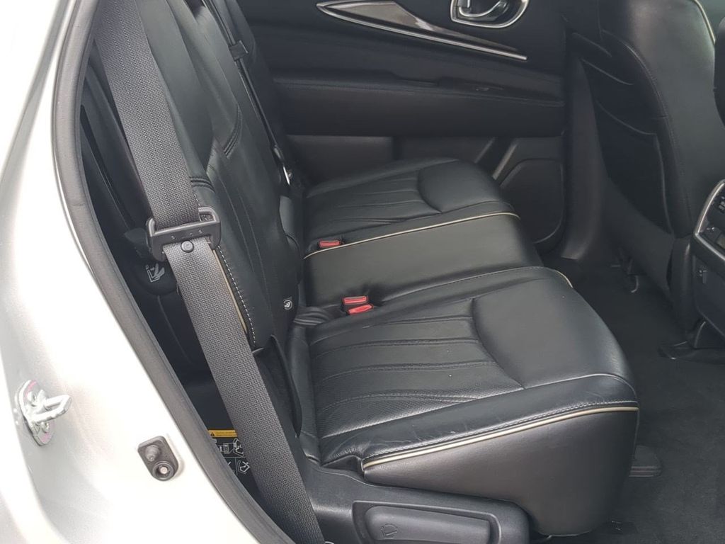 Thumbnail: 2016 INFINITI QX60 - 26