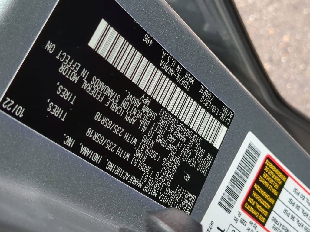 Thumbnail: 2023 Toyota Highlander - 31