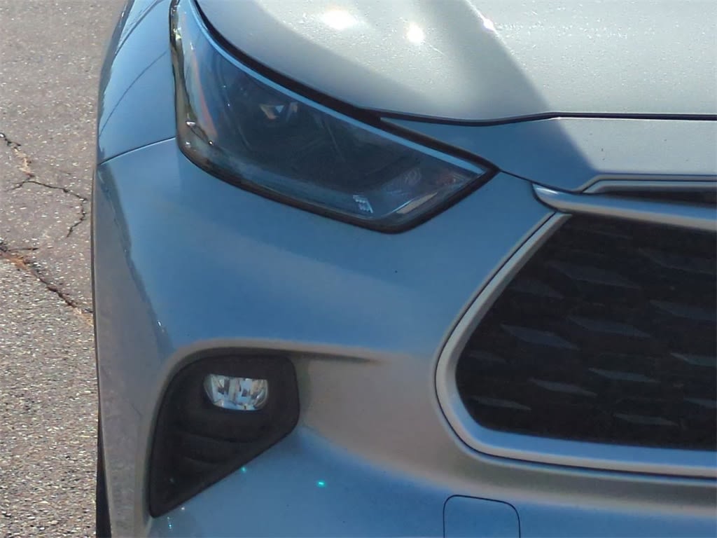 Thumbnail: 2021 Toyota Highlander - 23