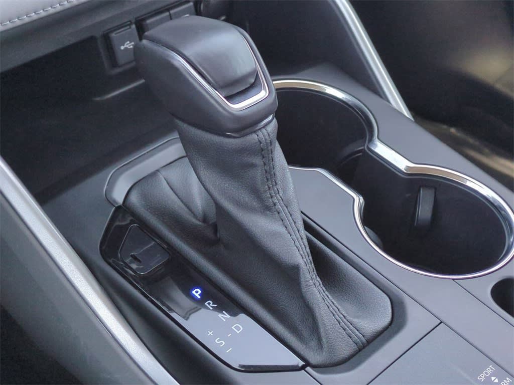 Thumbnail: 2021 Toyota Highlander - 15