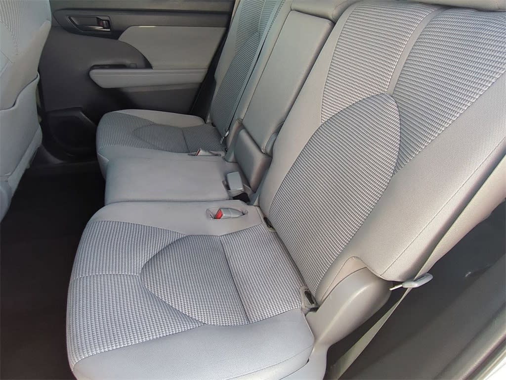 Thumbnail: 2021 Toyota Highlander - 12