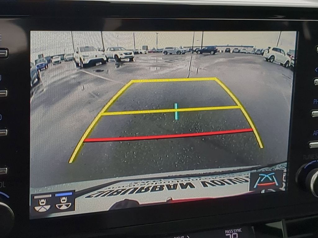 Thumbnail: 2023 Toyota Sienna - 32