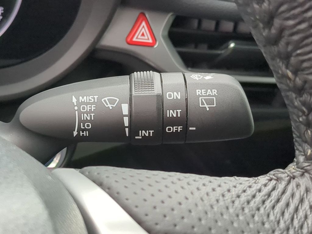 Thumbnail: 2023 Toyota Sienna - 17