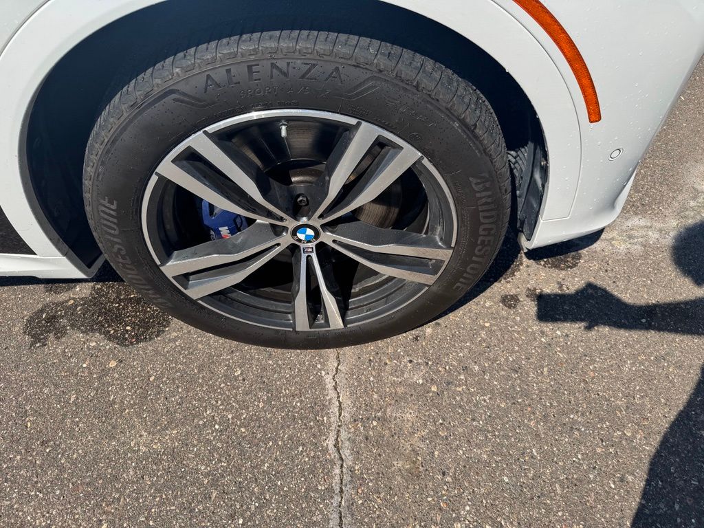 Thumbnail: 2021 BMW X7 - 15