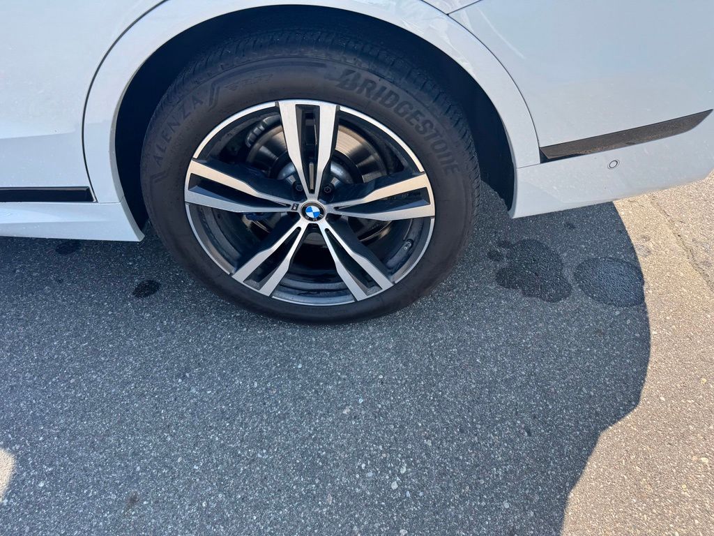 Thumbnail: 2021 BMW X7 - 17