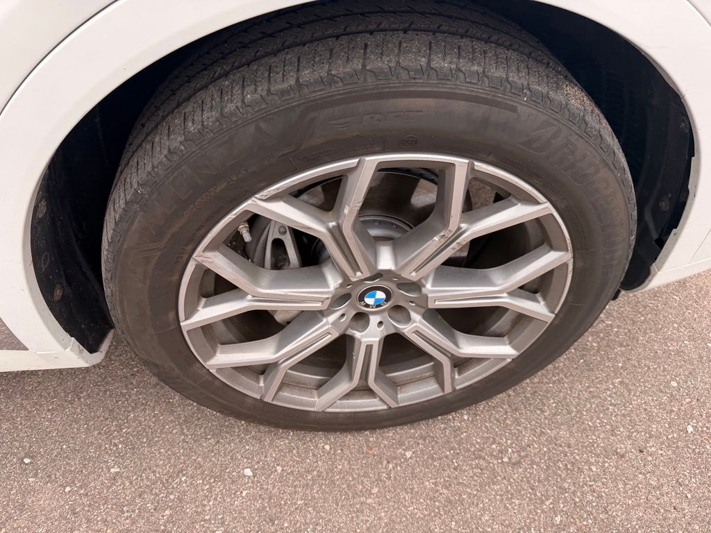 Thumbnail: 2020 BMW X7 - 28