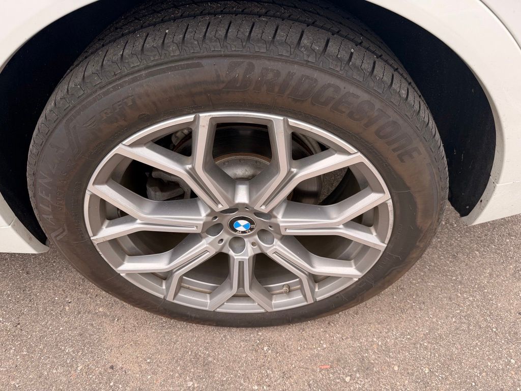 Thumbnail: 2020 BMW X7 - 30