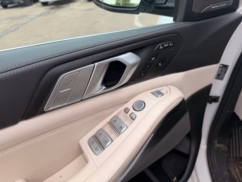 Thumbnail: 2020 BMW X7 - 18