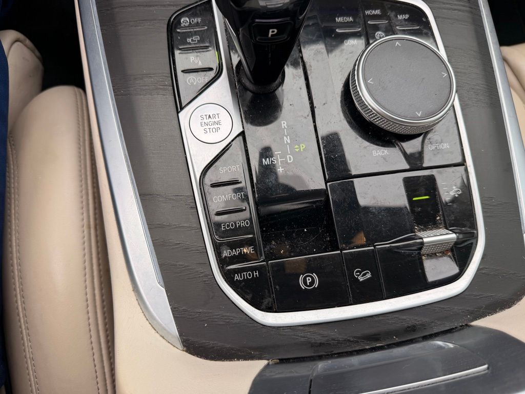 Thumbnail: 2020 BMW X7 - 23