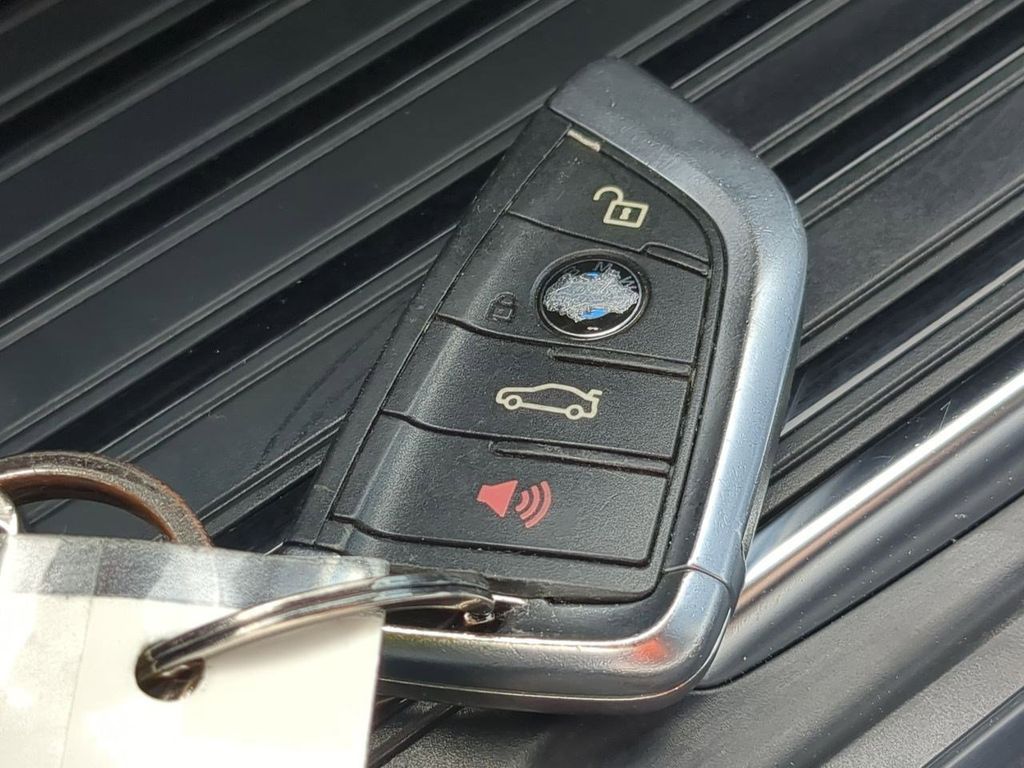 Thumbnail: 2016 BMW X5 - 17