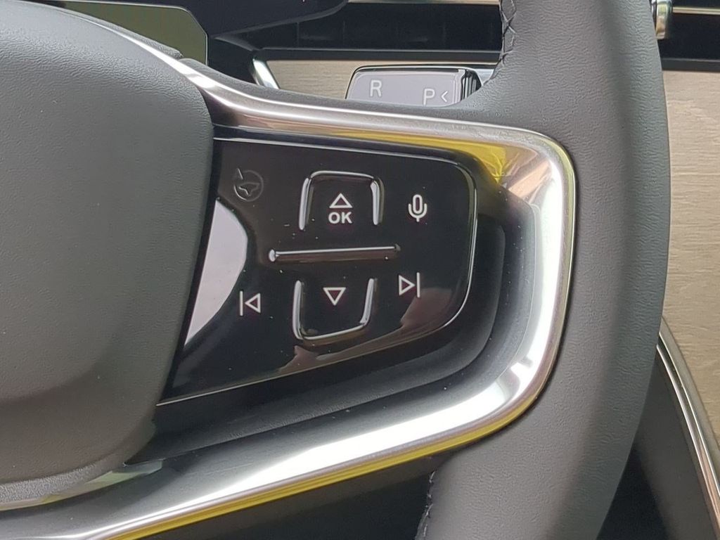 Thumbnail: 2026 Volvo EX90 - 26