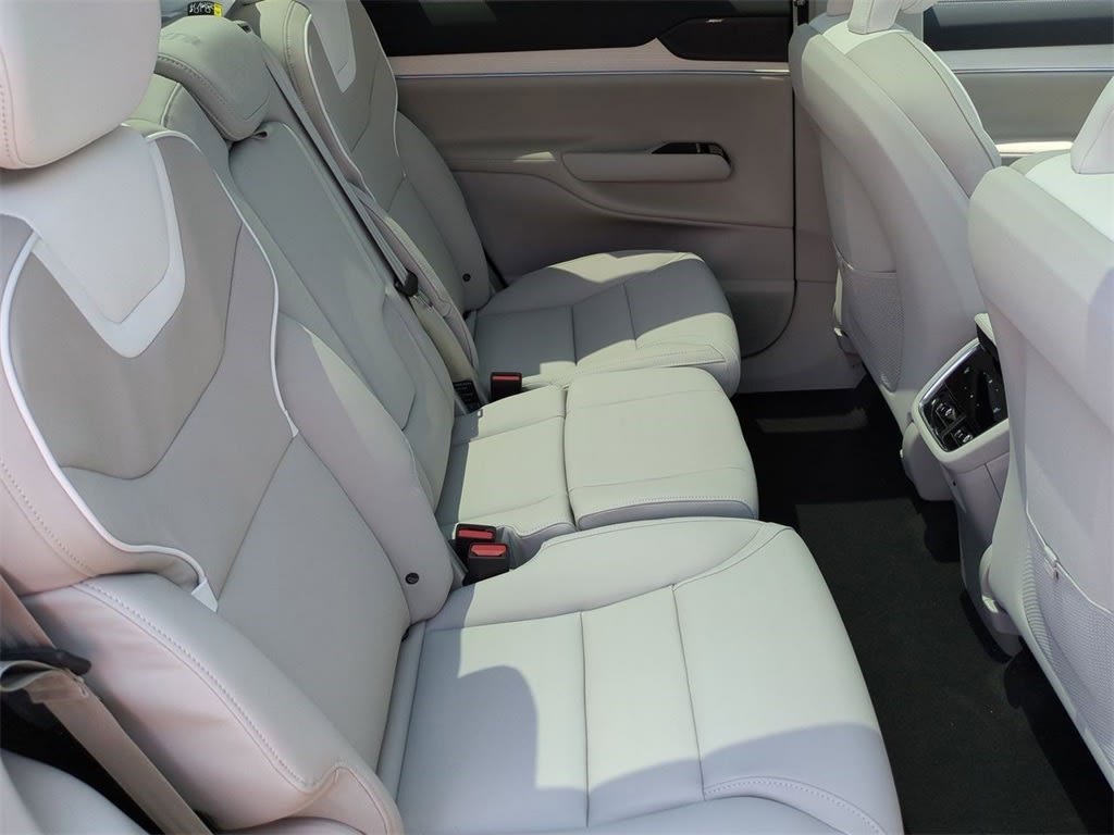 Thumbnail: 2025 Volvo EX90 - 26