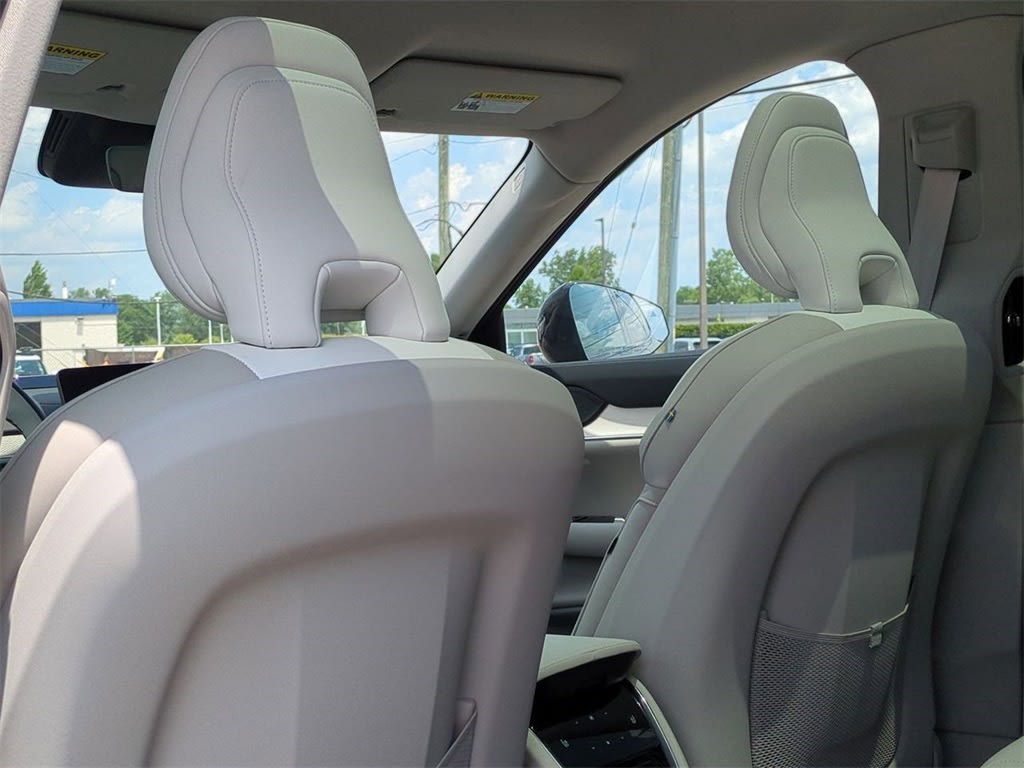 Thumbnail: 2025 Volvo EX90 - 10