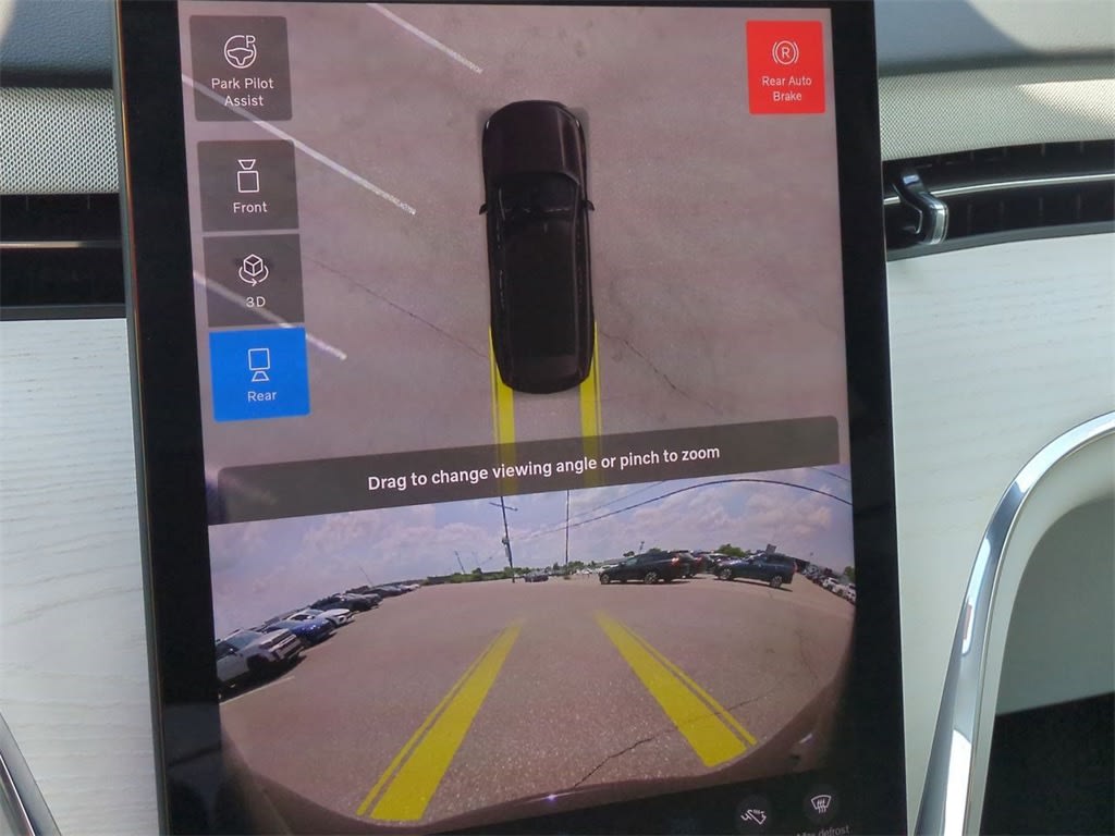 Thumbnail: 2025 Volvo EX90 - 33