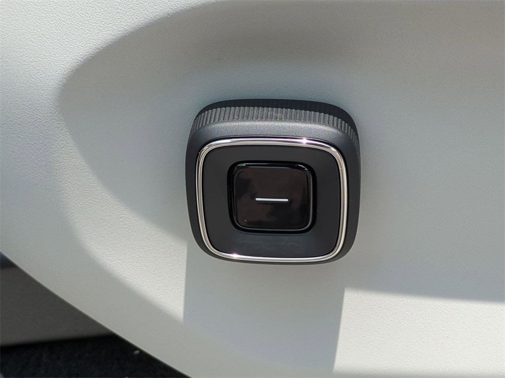 Thumbnail: 2025 Volvo EX90 - 24