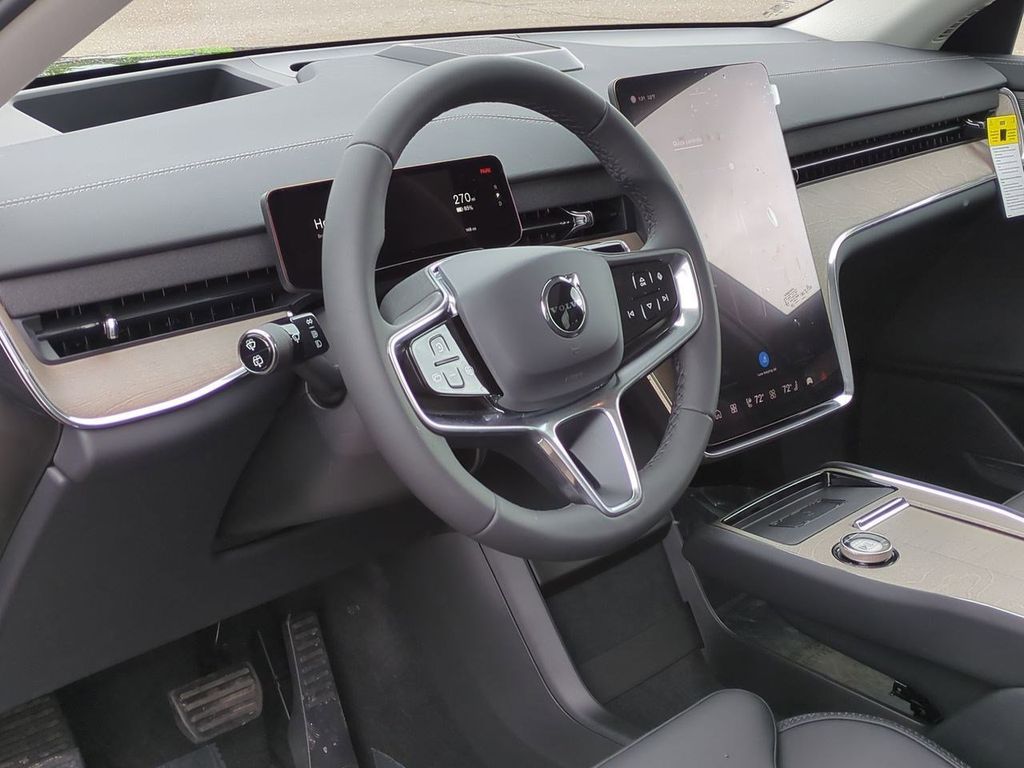 Thumbnail: 2025 Volvo EX90 - 2