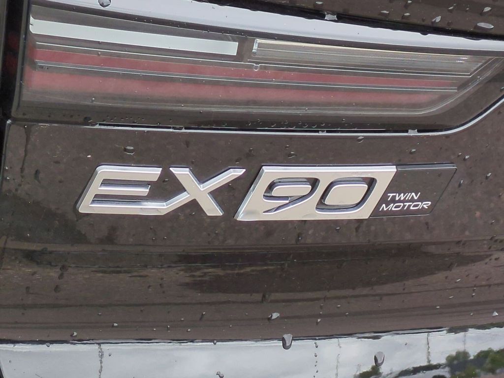 Thumbnail: 2025 Volvo EX90 - 24