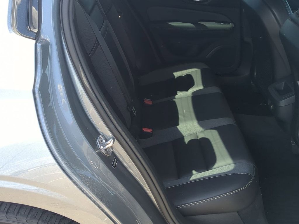 Thumbnail: 2019 Volvo S60 - 25