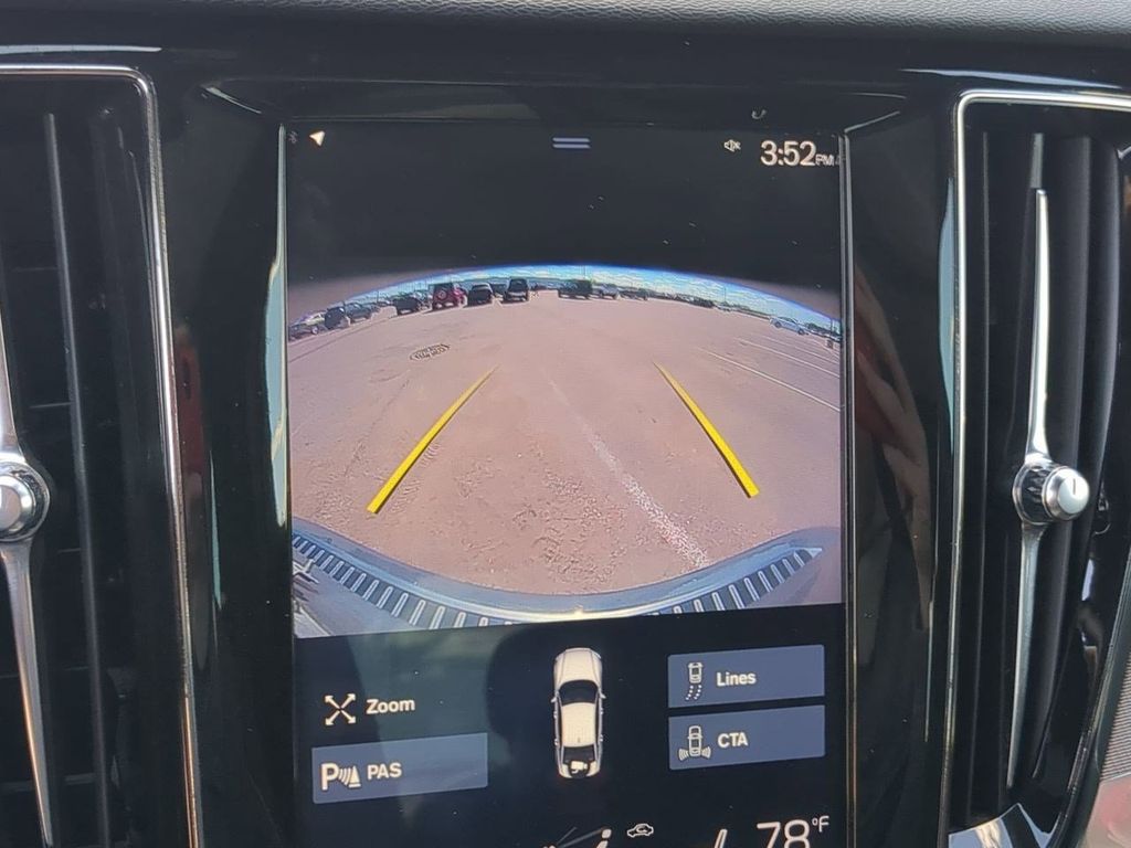 Thumbnail: 2019 Volvo S60 - 30