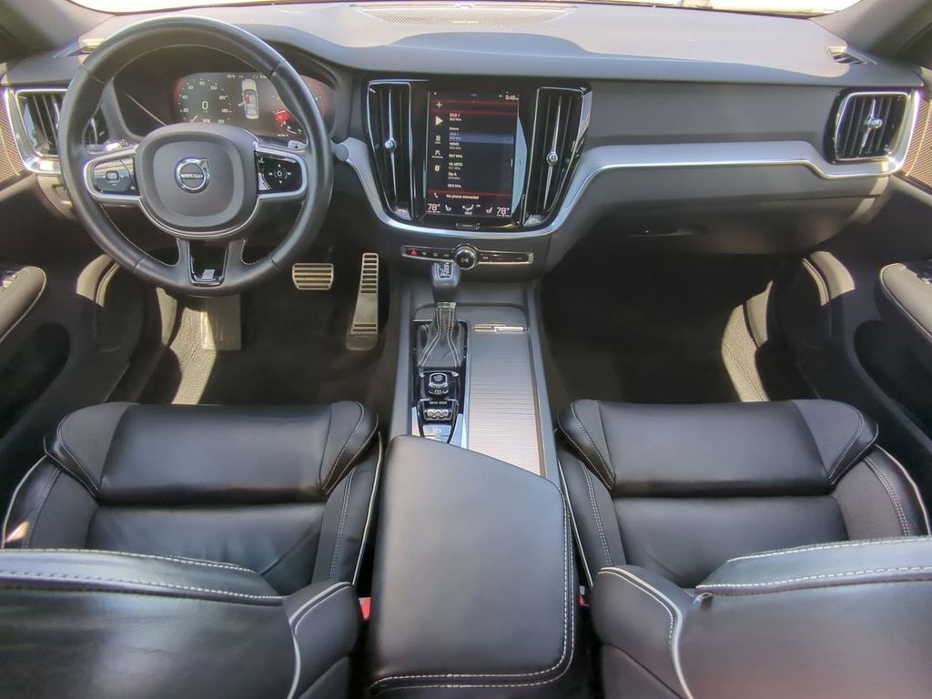 Thumbnail: 2019 Volvo S60 - 9