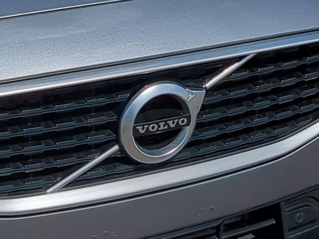 Thumbnail: 2019 Volvo S60 - 22
