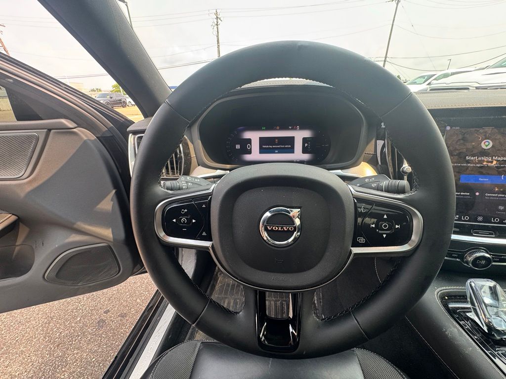 Thumbnail: 2024 Volvo S60 - 2