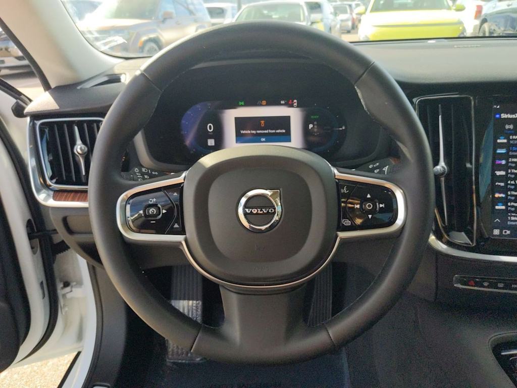 2023 Volvo S60 T8 Plus 13