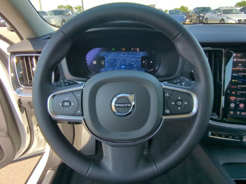 Thumbnail: 2024 Volvo S60 - 13