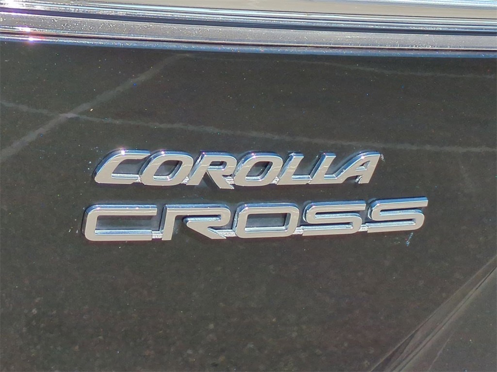 Thumbnail: 2023 Toyota Corolla Cross - 23