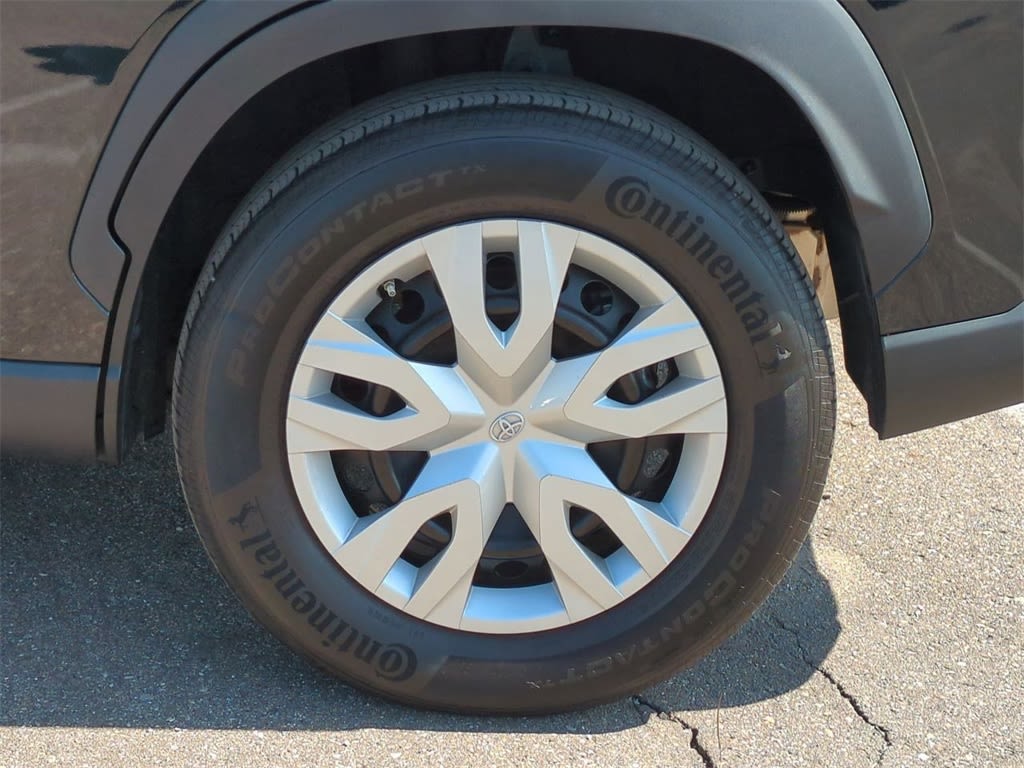 Thumbnail: 2023 Toyota Corolla Cross - 8