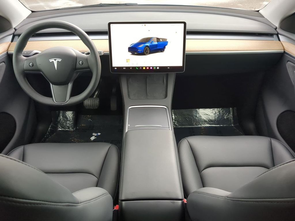 Thumbnail: 2024 Tesla Model Y - 9